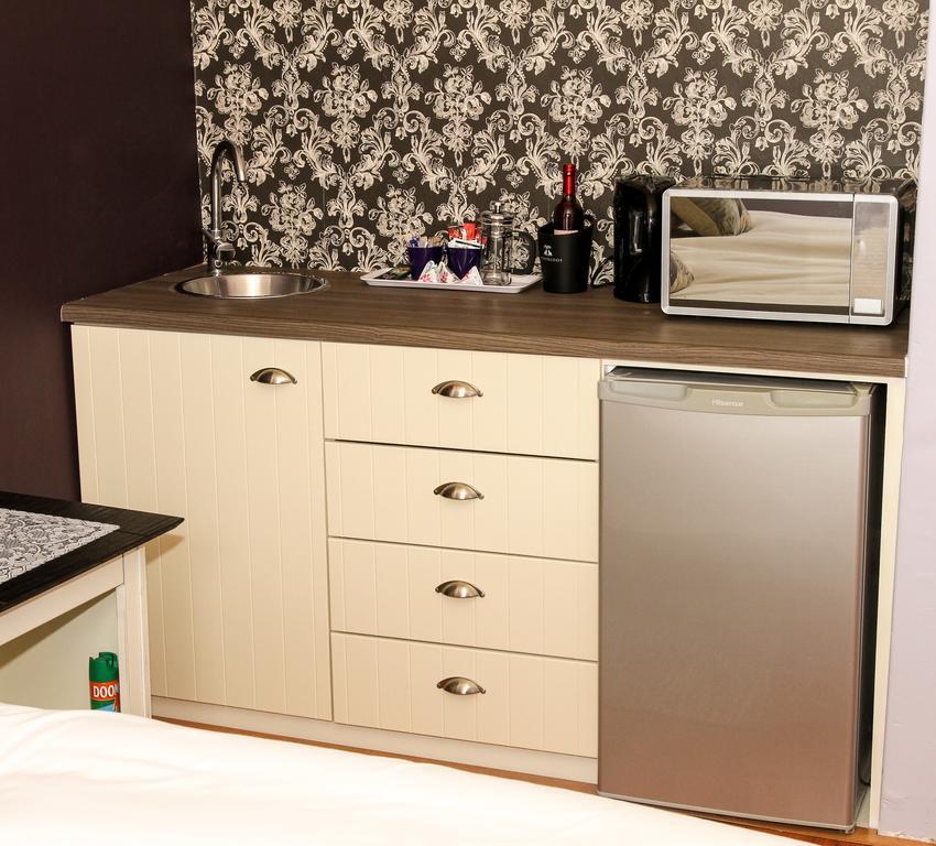 Bed and Breakfast De Oude Opstal Робертсон Экстерьер фото