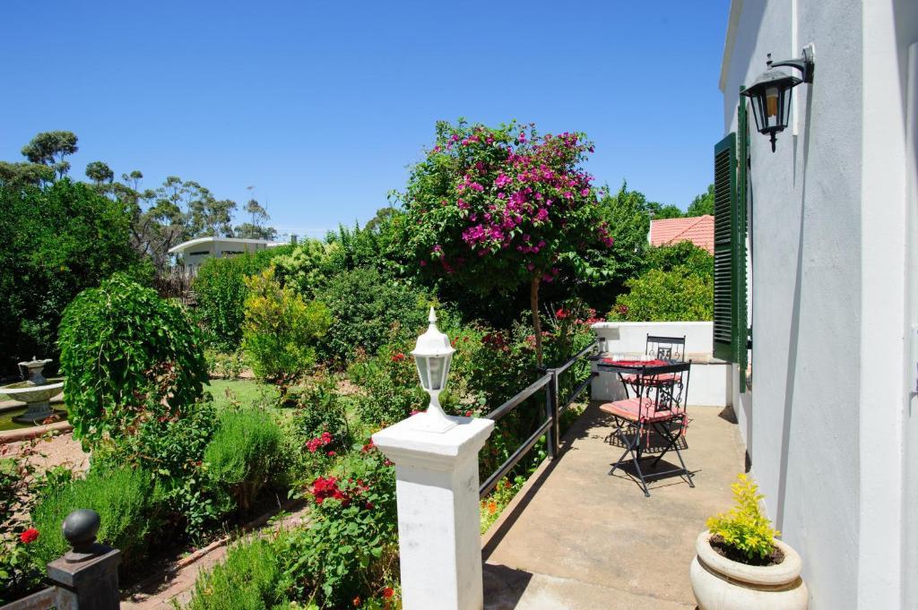 Bed and Breakfast De Oude Opstal Робертсон Номер фото